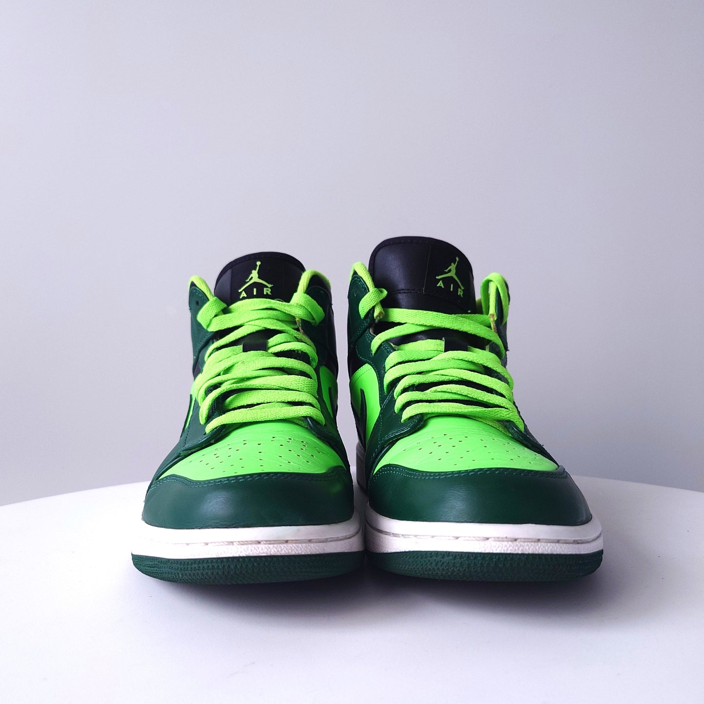 NIKE AIR JORDAN 1 MID COLLEGE PACK オレゴン