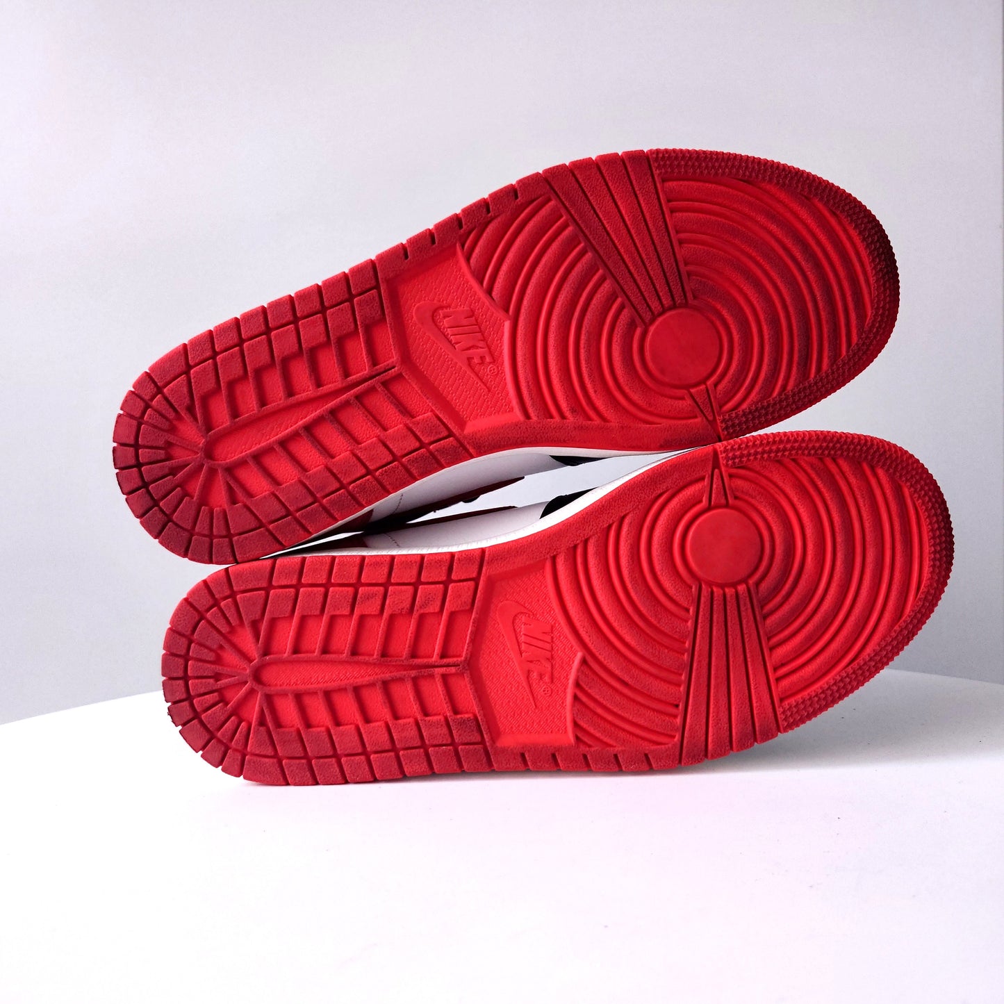 NIKE AIR JORDAN 1 RETRO HIGH OG TrackRed