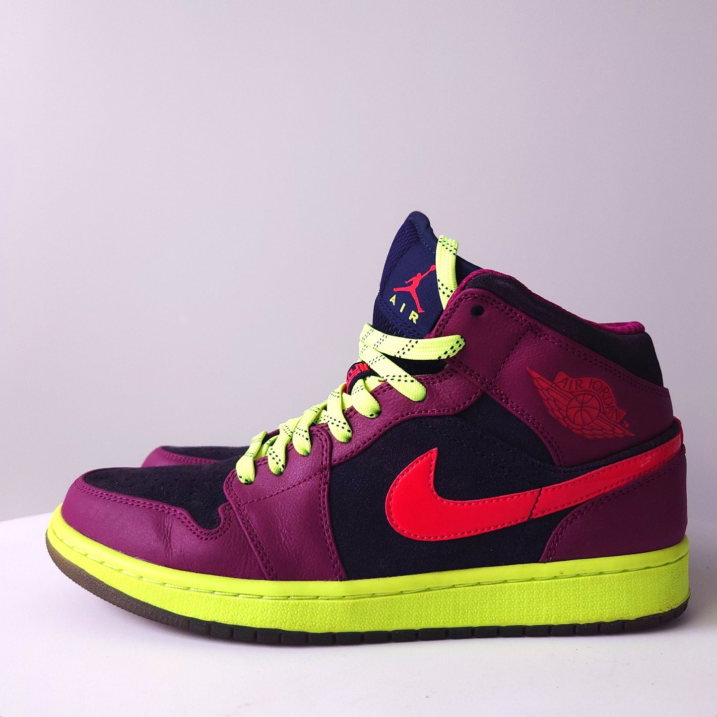 NIKE AIR JORDAN 1 MID YOTS 中国限定